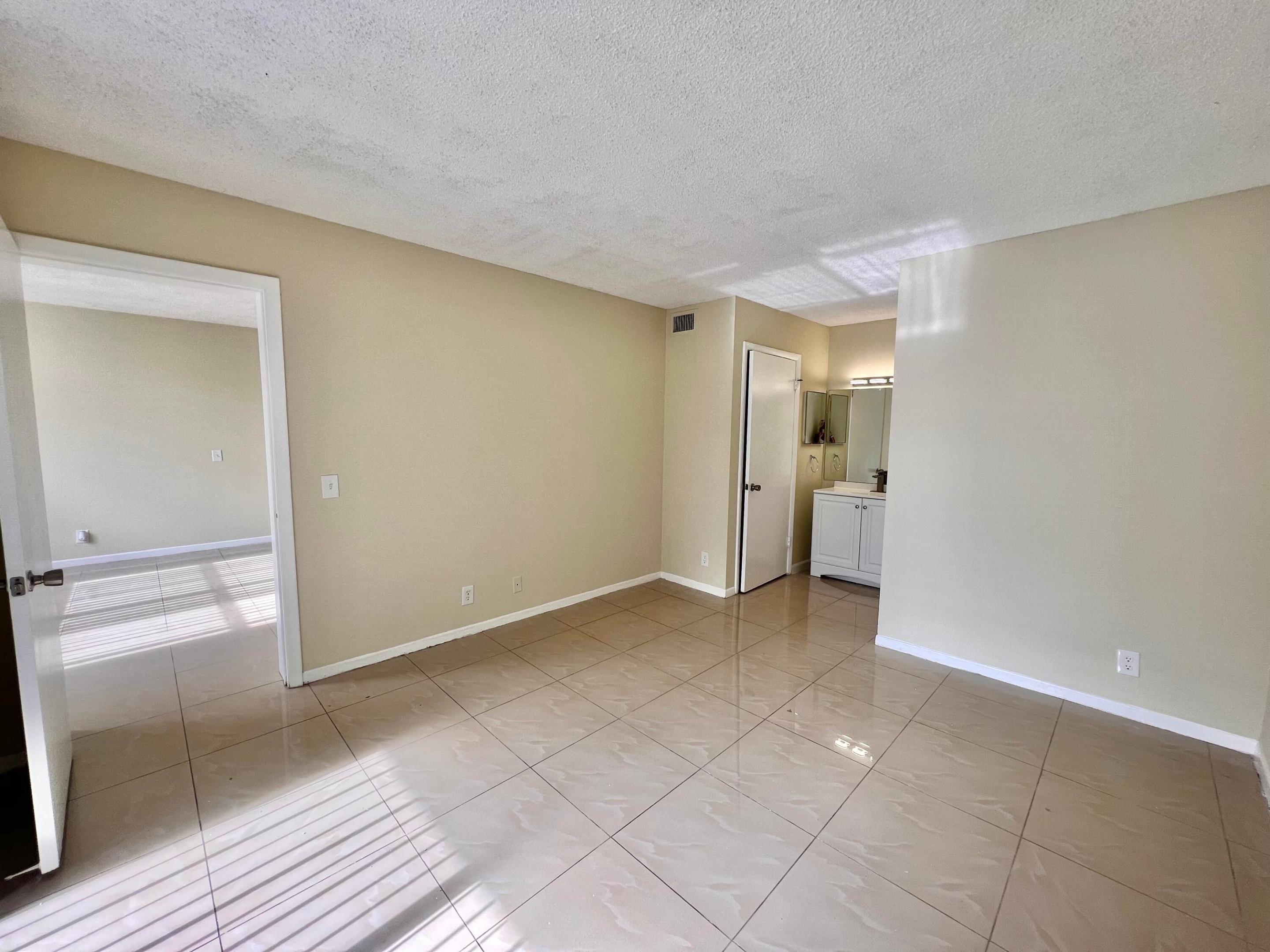 CLEAR LAKE CLUB CONDO - Residential Lease