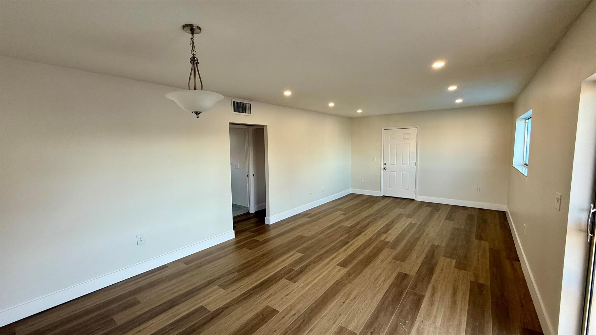1410 S Federal Highway 201