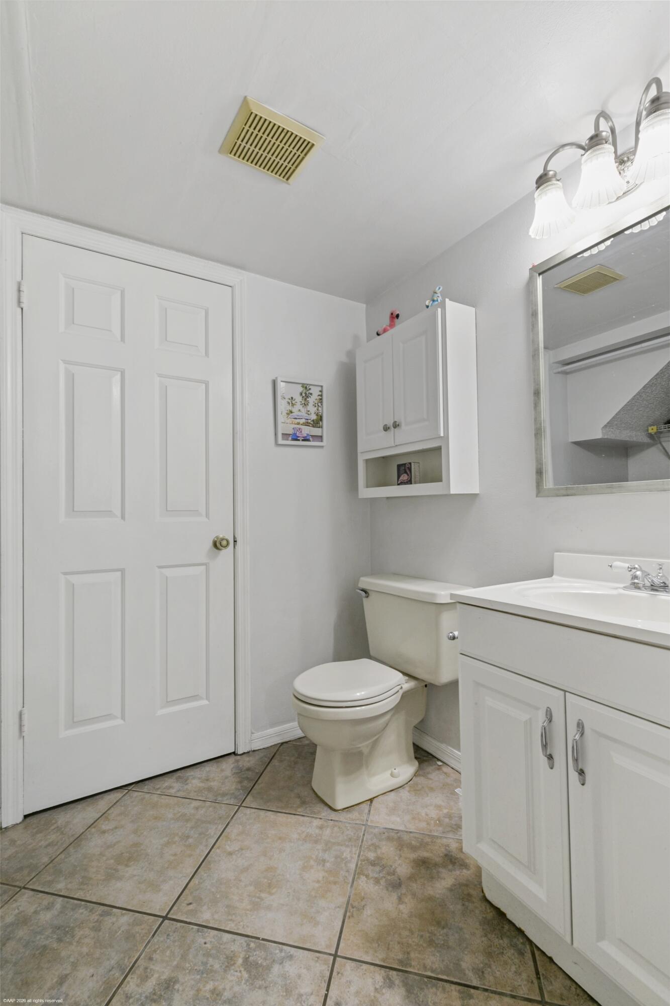 WEYBRIDGE TOWNHOMES PH II - Residential