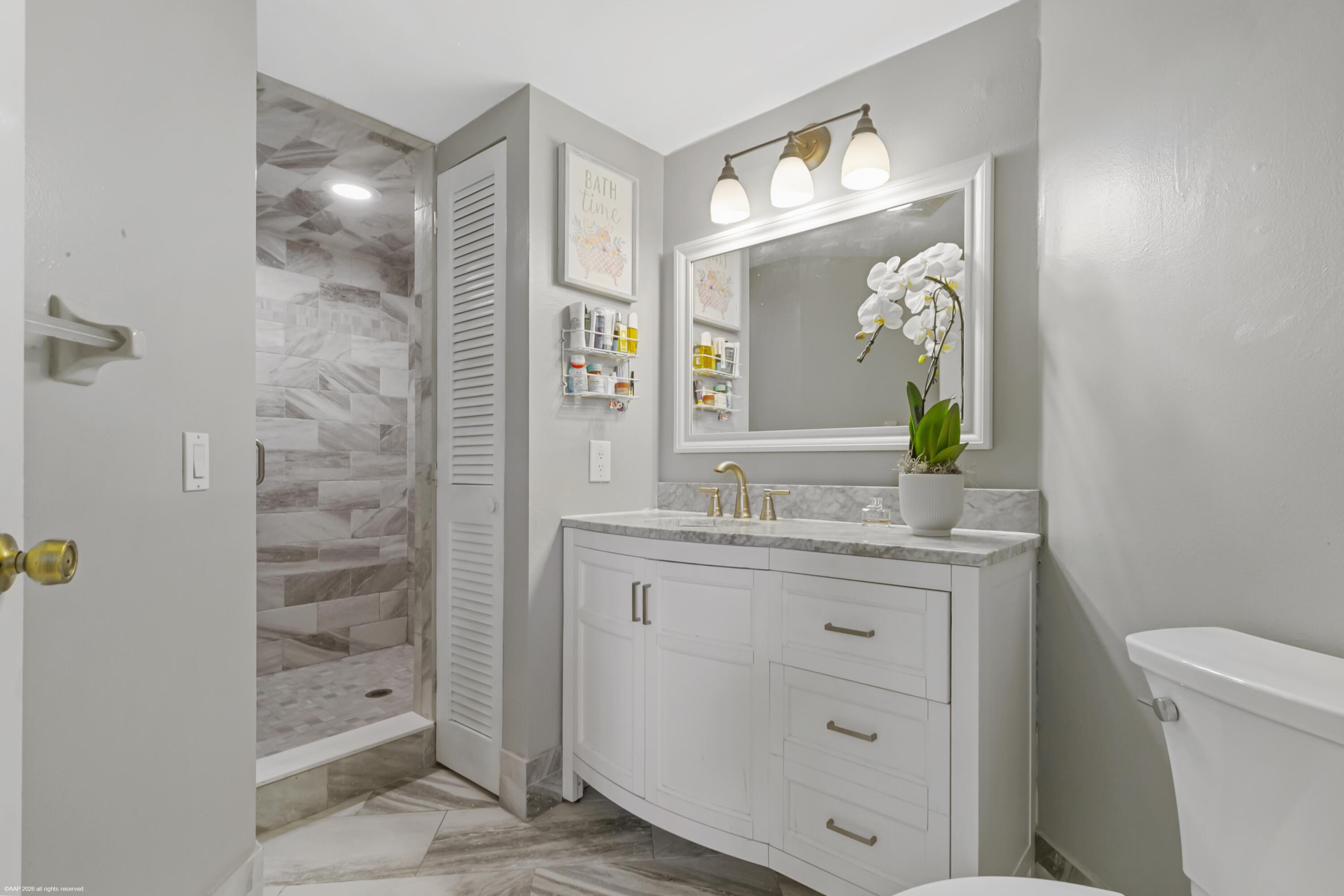 WEYBRIDGE TOWNHOMES PH II - Residential