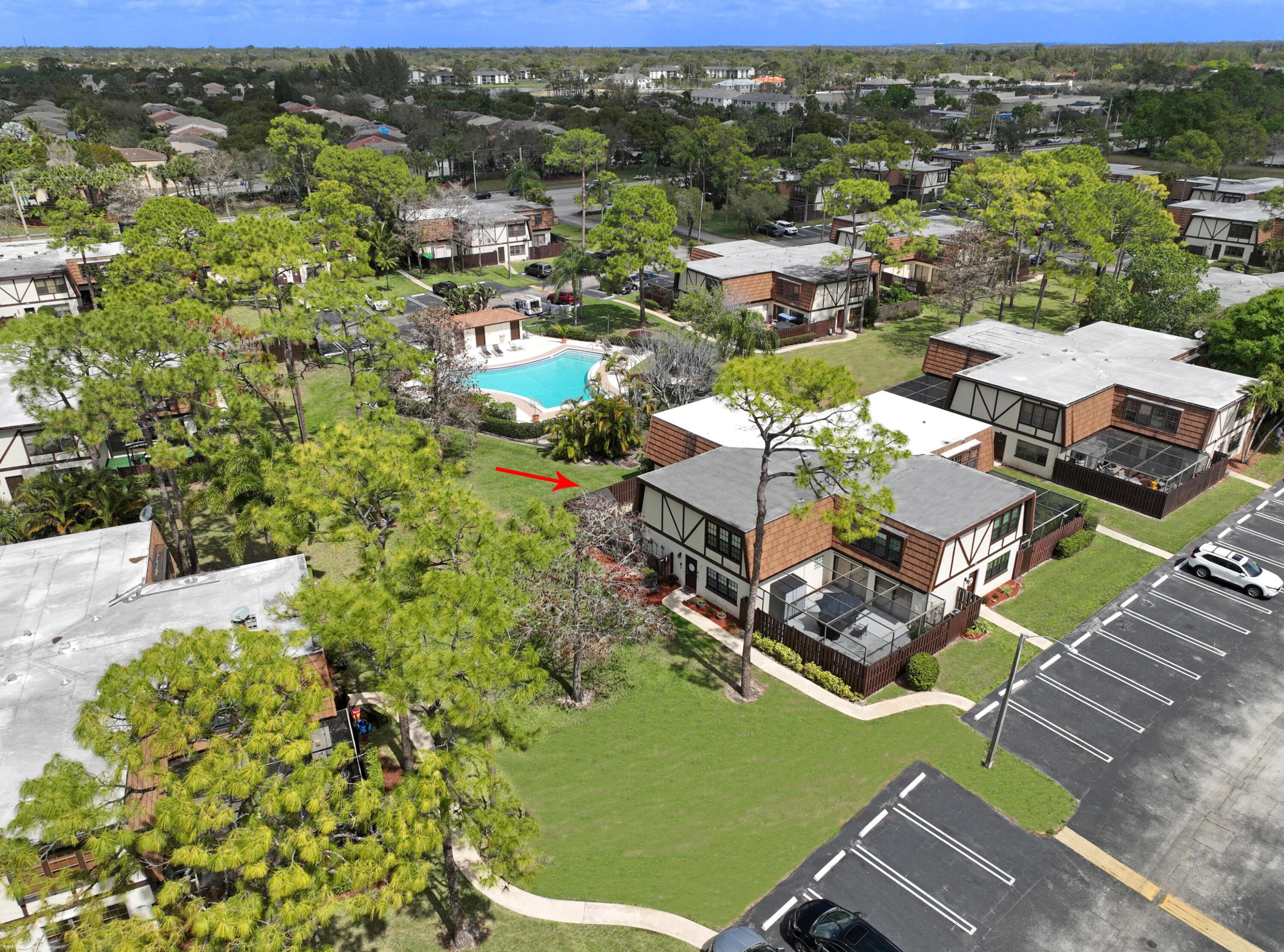 WEYBRIDGE TOWNHOMES PH II - Residential