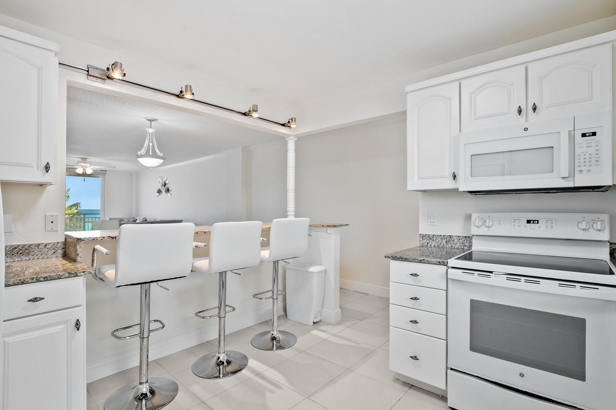 Hillsboro LeBaron - Residential