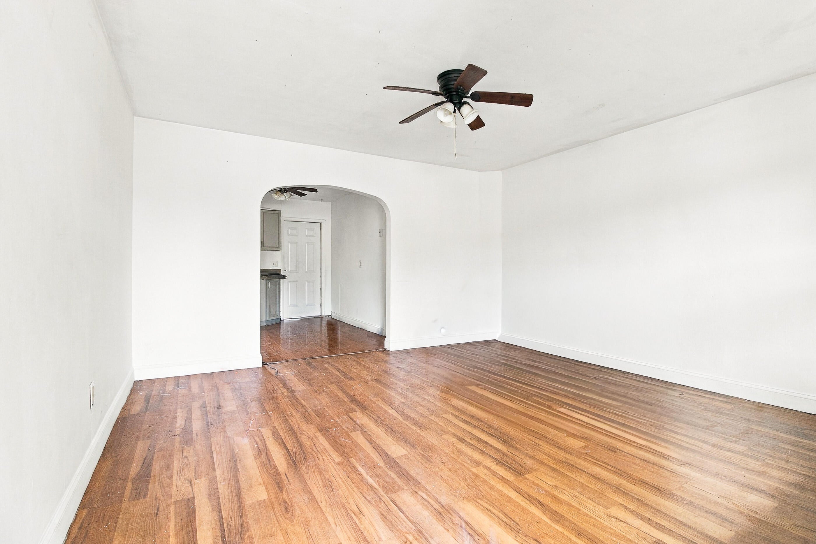 View photos, virtual tours, details... 724 S D Street