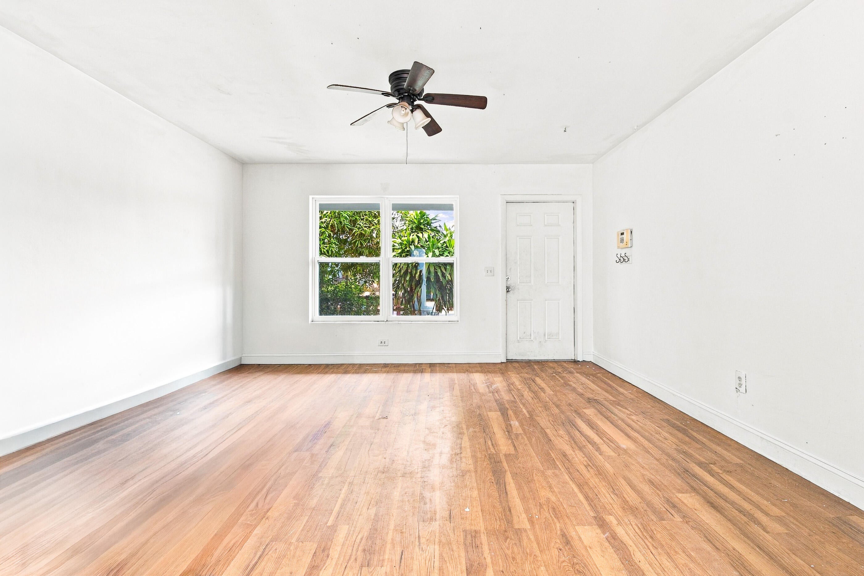 View photos, virtual tours, details... 724 S D Street