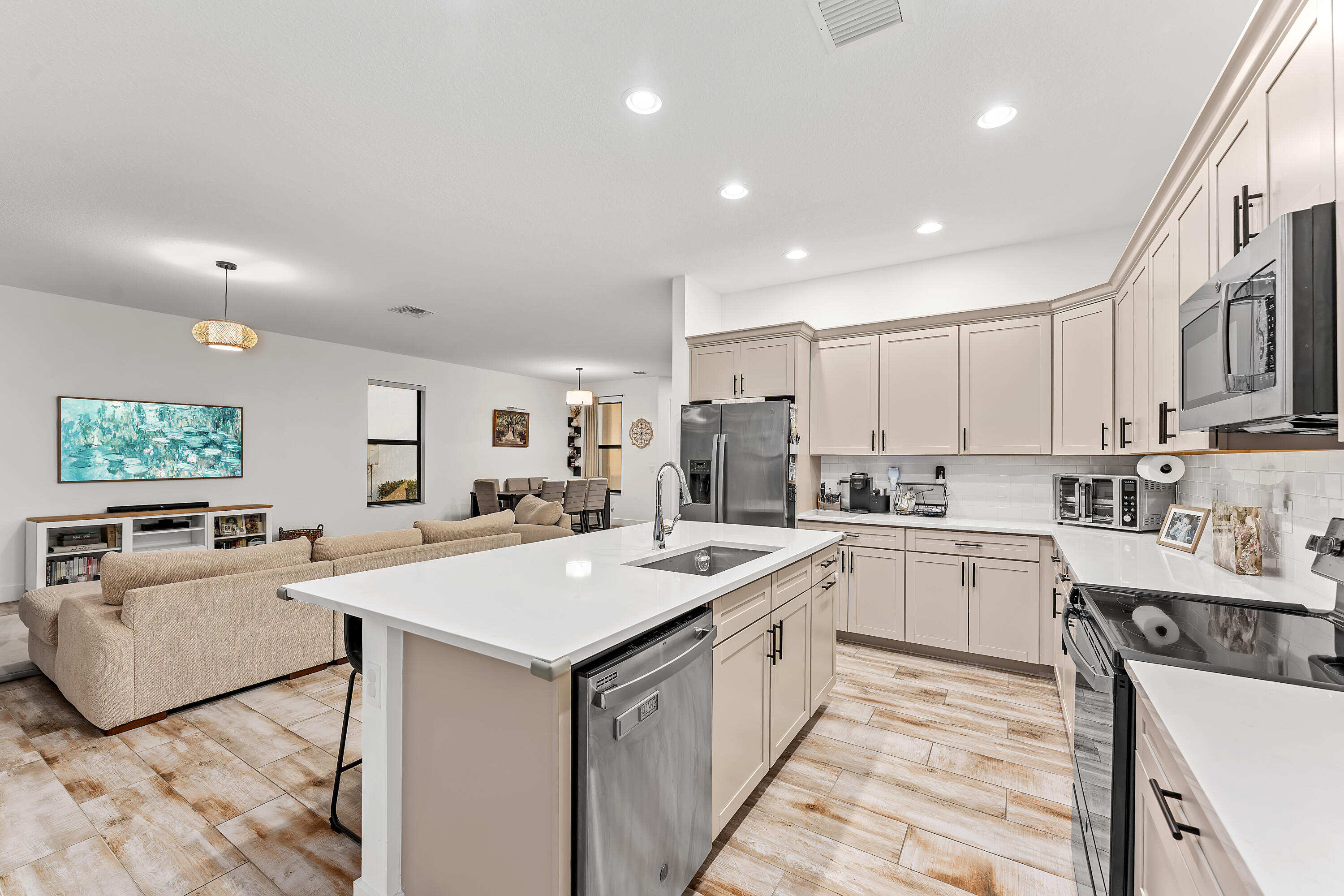 SKY COVE - Residential