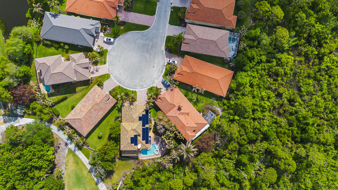 PALM COVE GOLF & YACHT CLUB - Residential