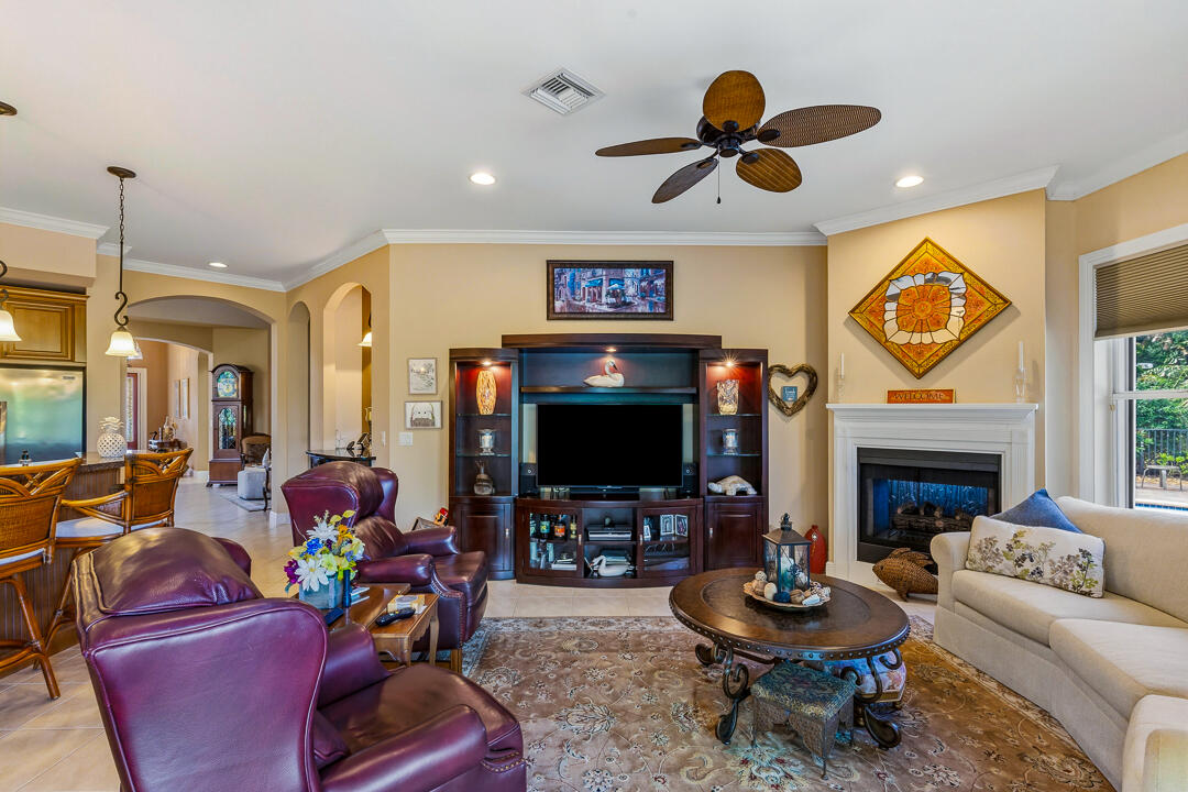 PALM COVE GOLF & YACHT CLUB - Residential