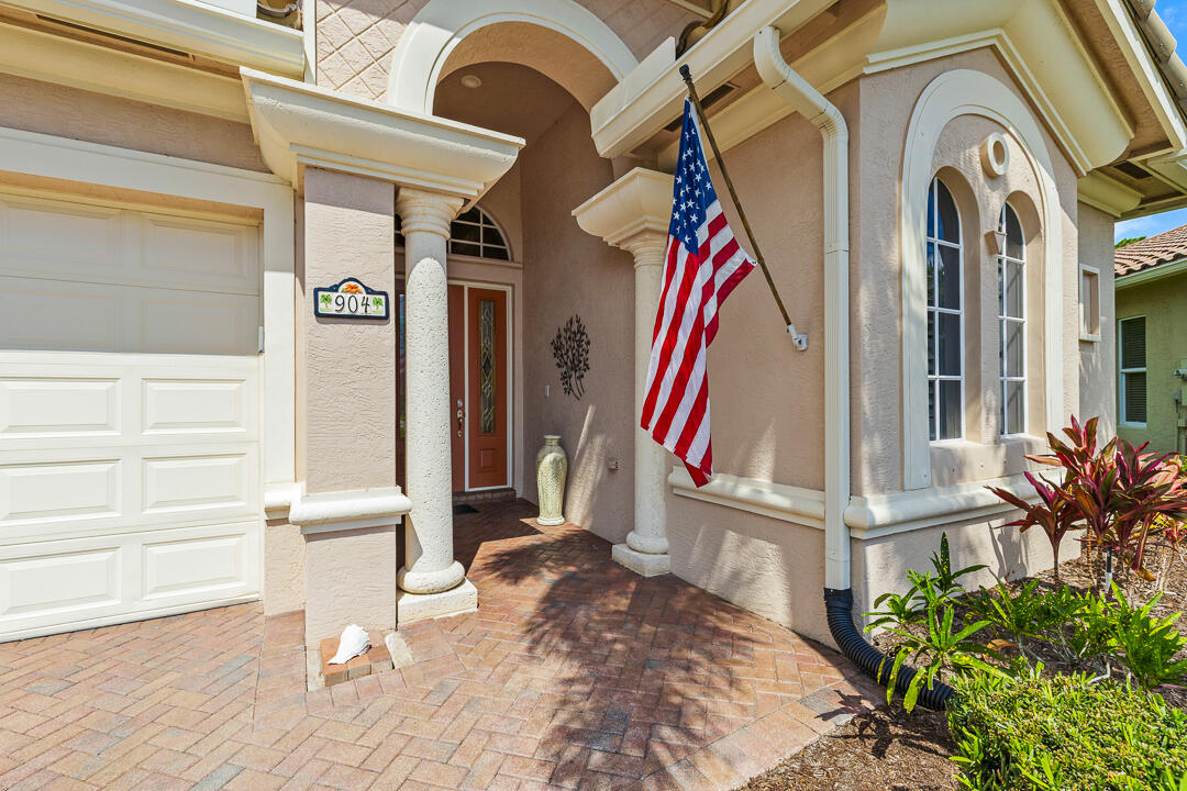 PALM COVE GOLF & YACHT CLUB - Residential