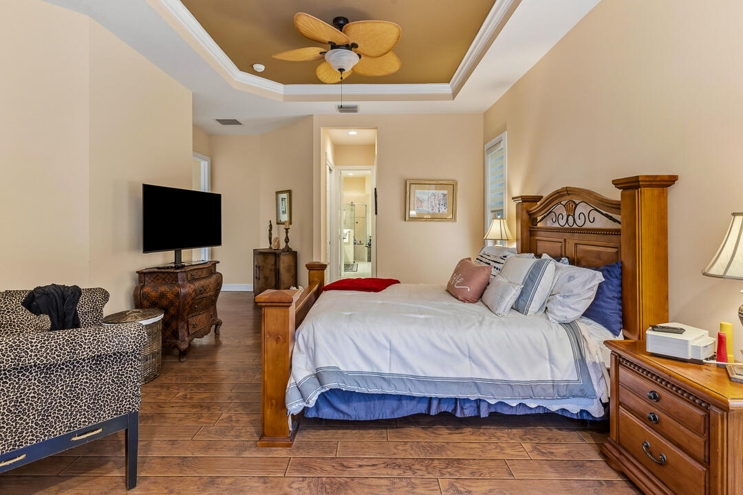 PALM COVE GOLF & YACHT CLUB - Residential