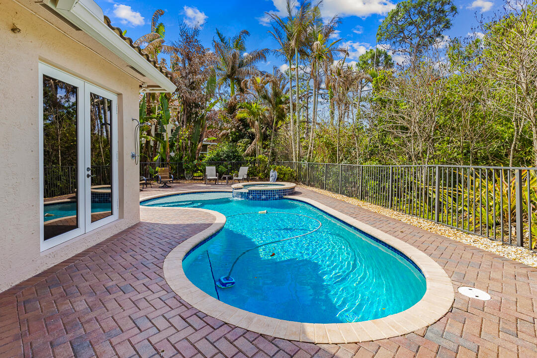 PALM COVE GOLF & YACHT CLUB - Residential