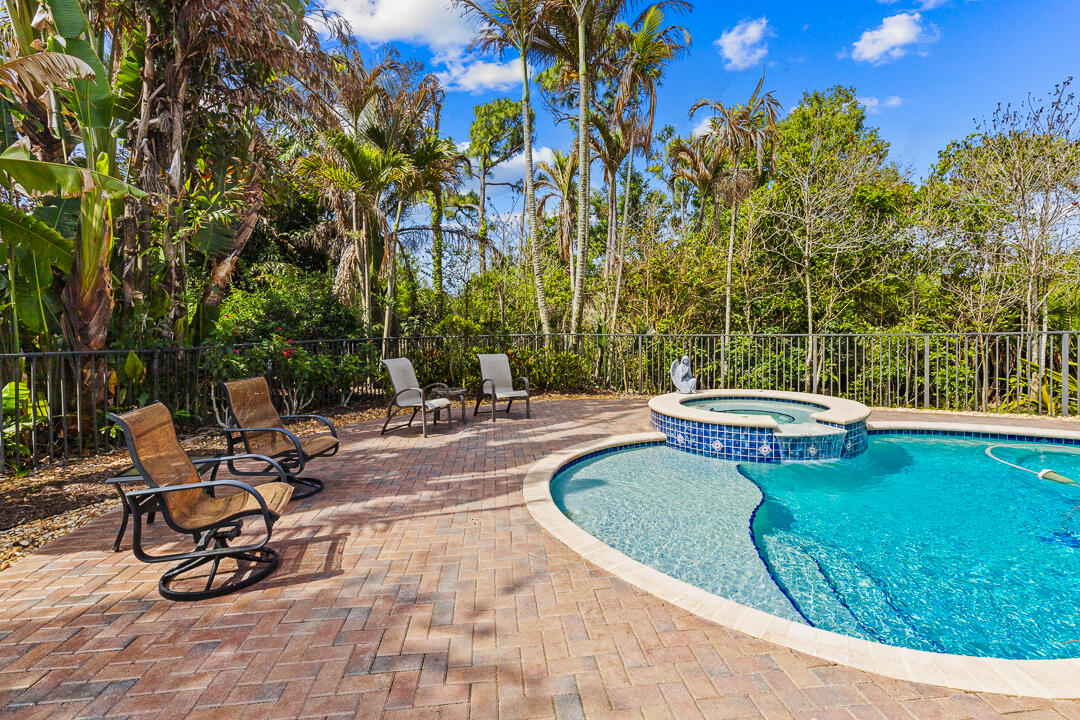 PALM COVE GOLF & YACHT CLUB - Residential