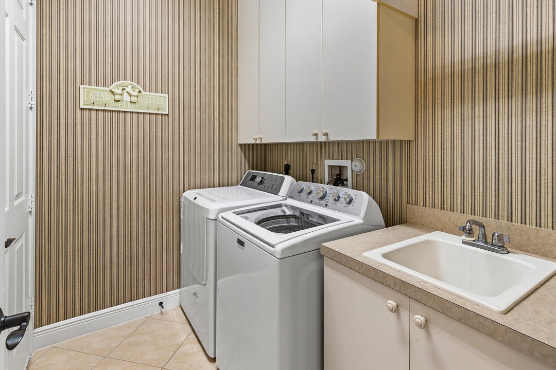 PALM COVE GOLF & YACHT CLUB - Residential