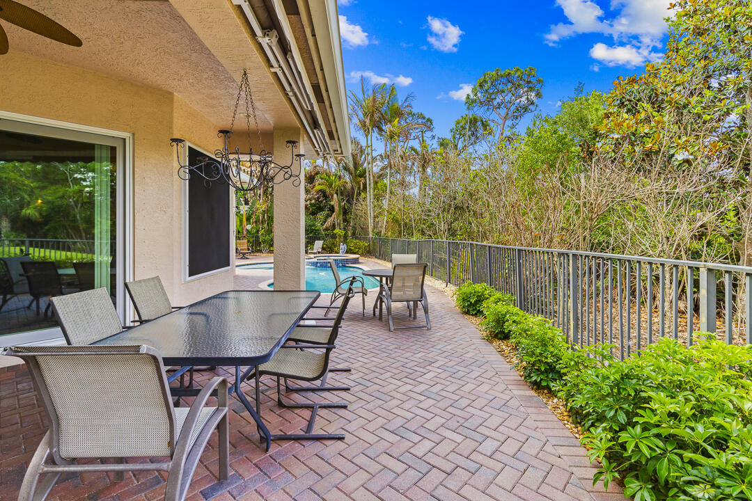 PALM COVE GOLF & YACHT CLUB - Residential