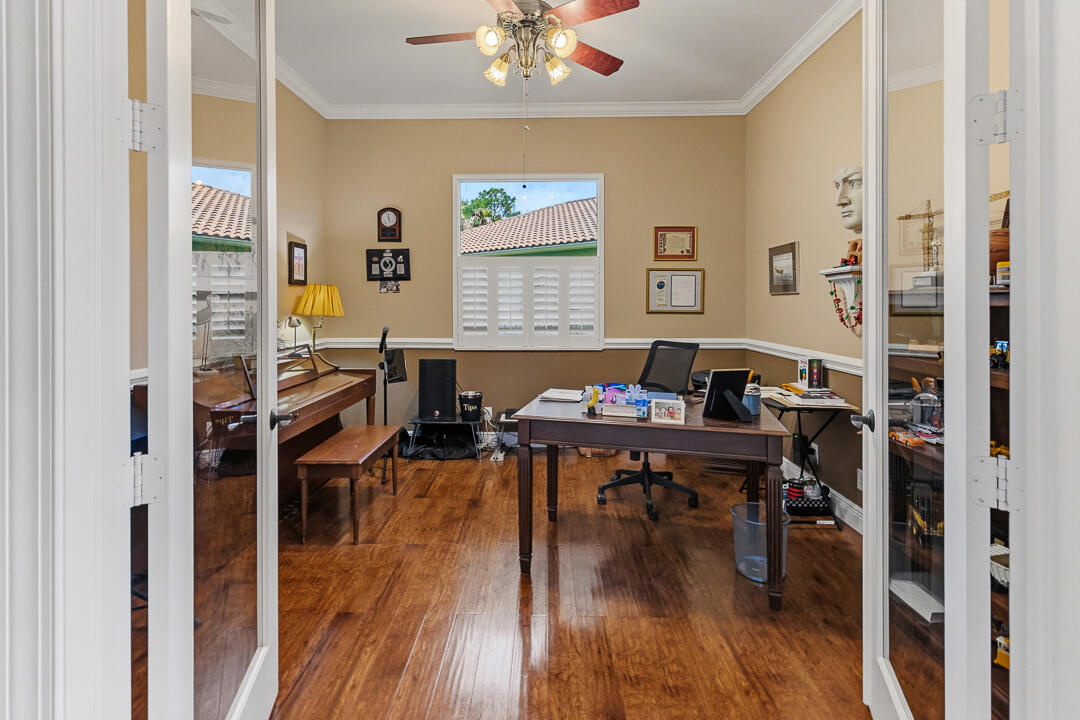 PALM COVE GOLF & YACHT CLUB - Residential
