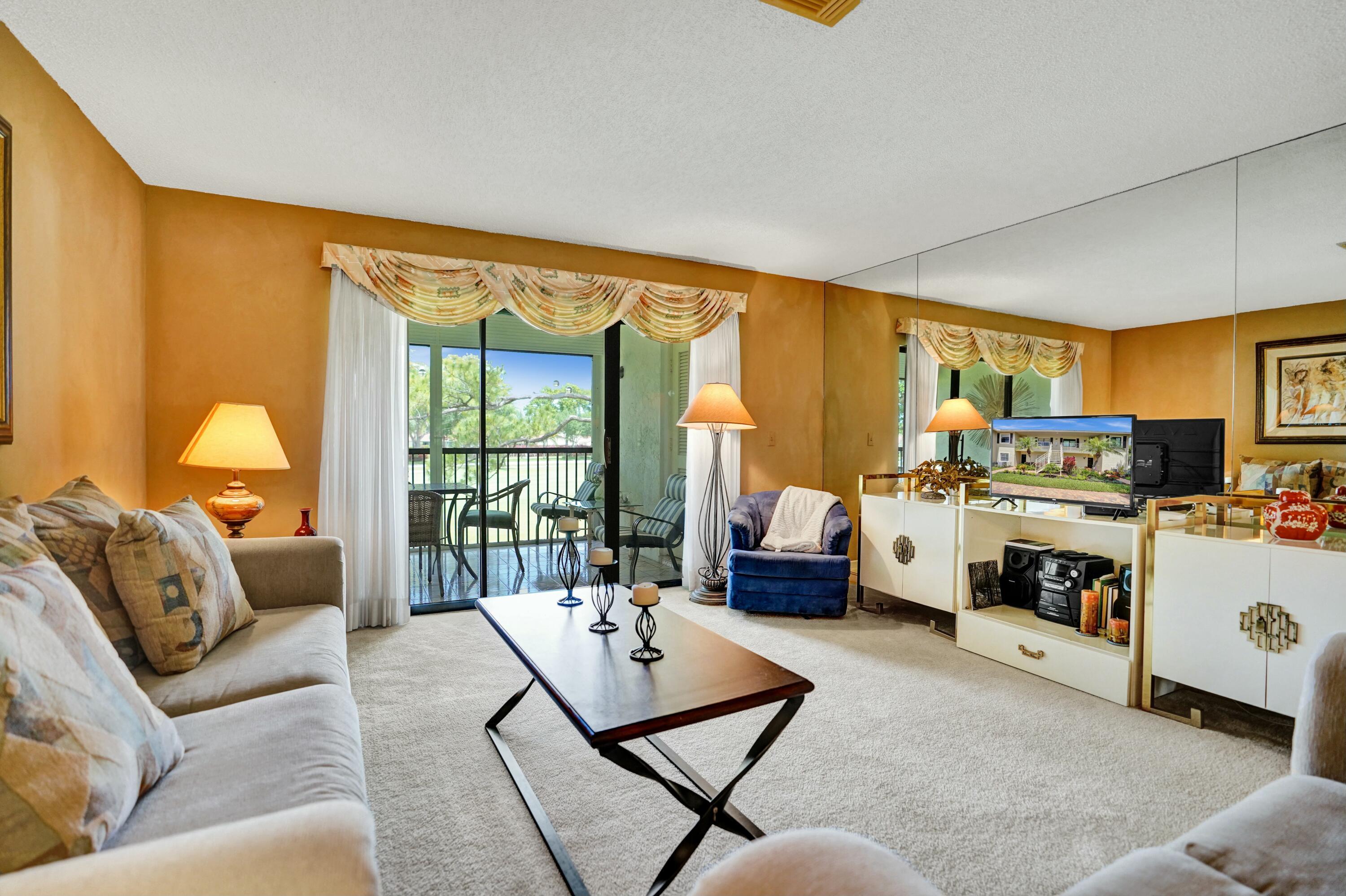 STRATFORD AT HUNTERS RUN CONDO - Residential