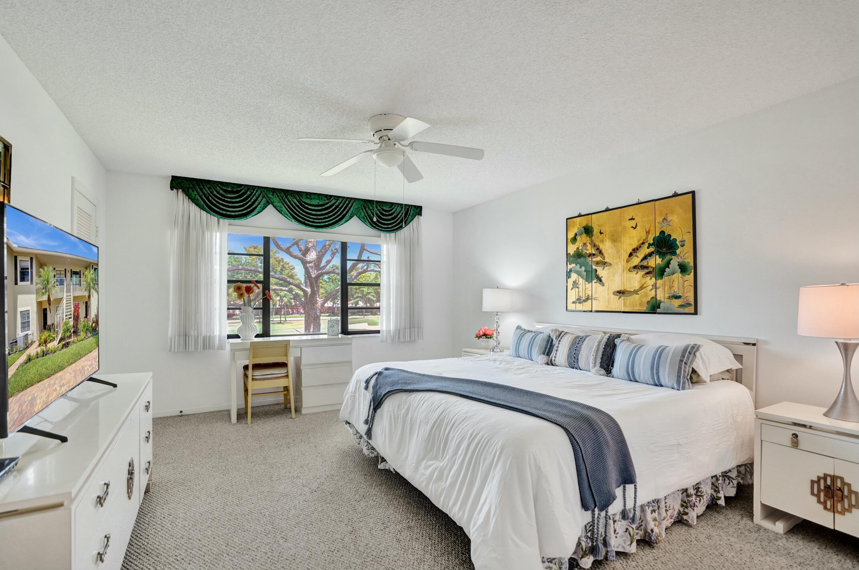 STRATFORD AT HUNTERS RUN CONDO - Residential