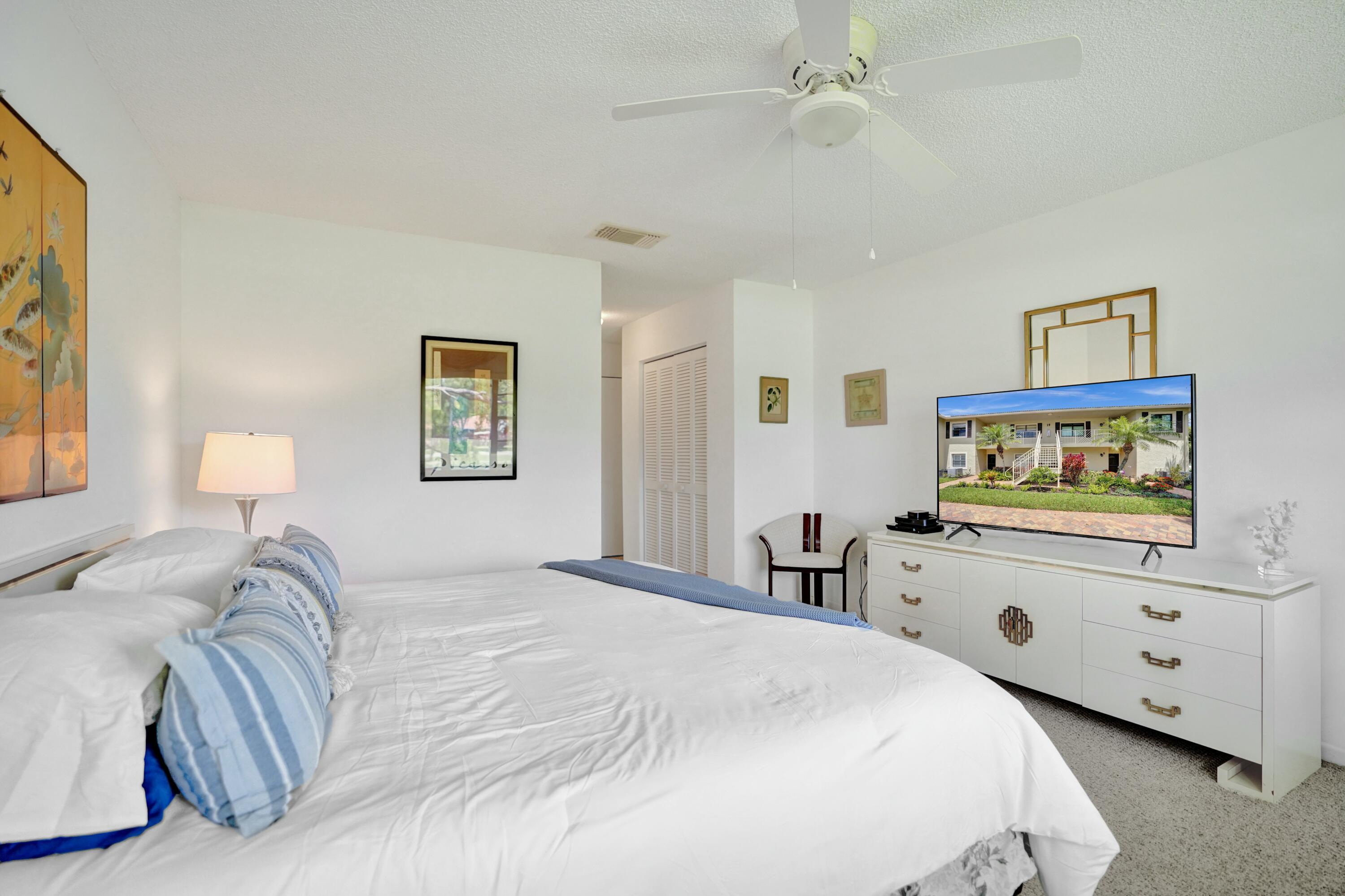 STRATFORD AT HUNTERS RUN CONDO - Residential