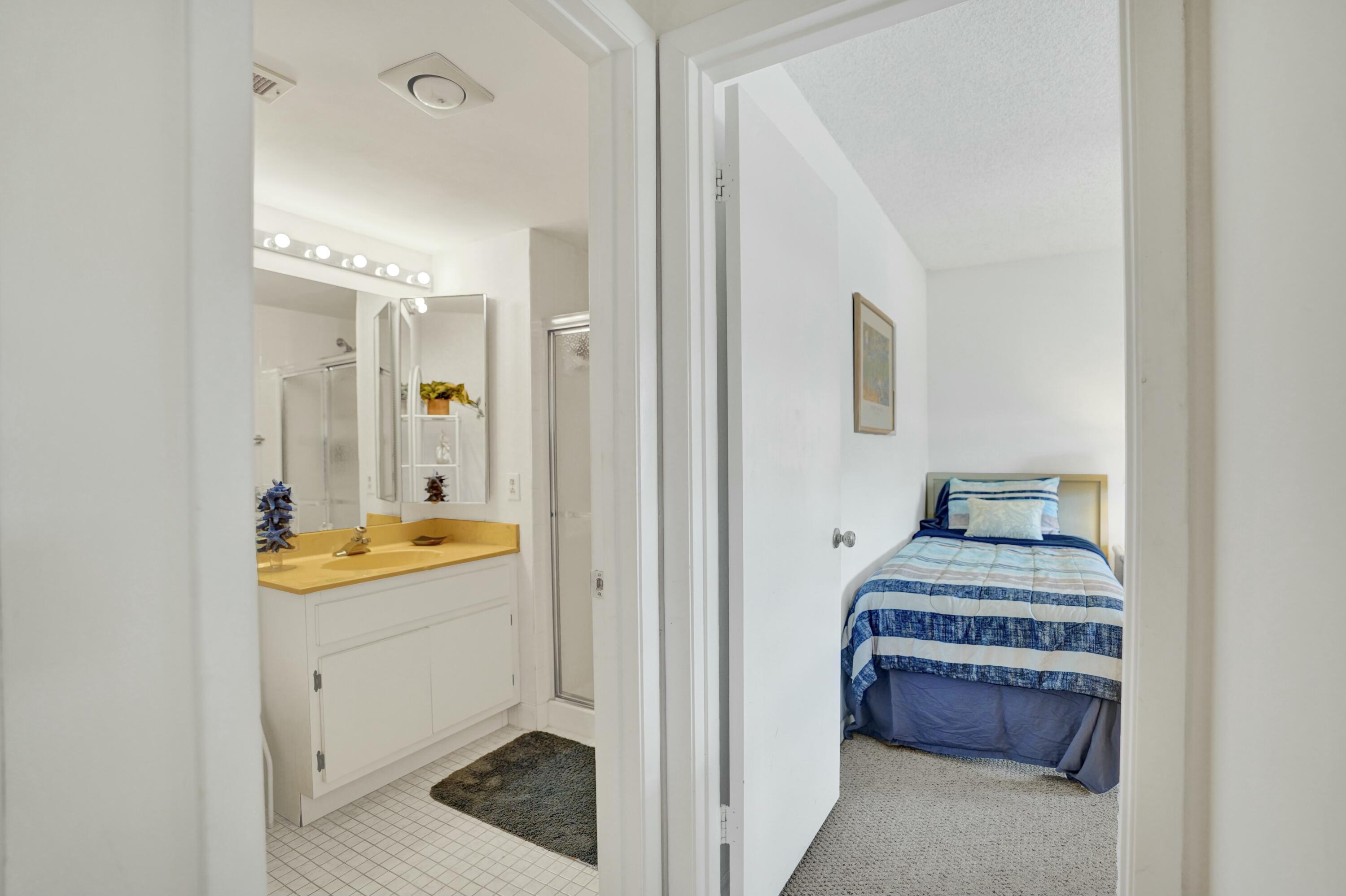 STRATFORD AT HUNTERS RUN CONDO - Residential