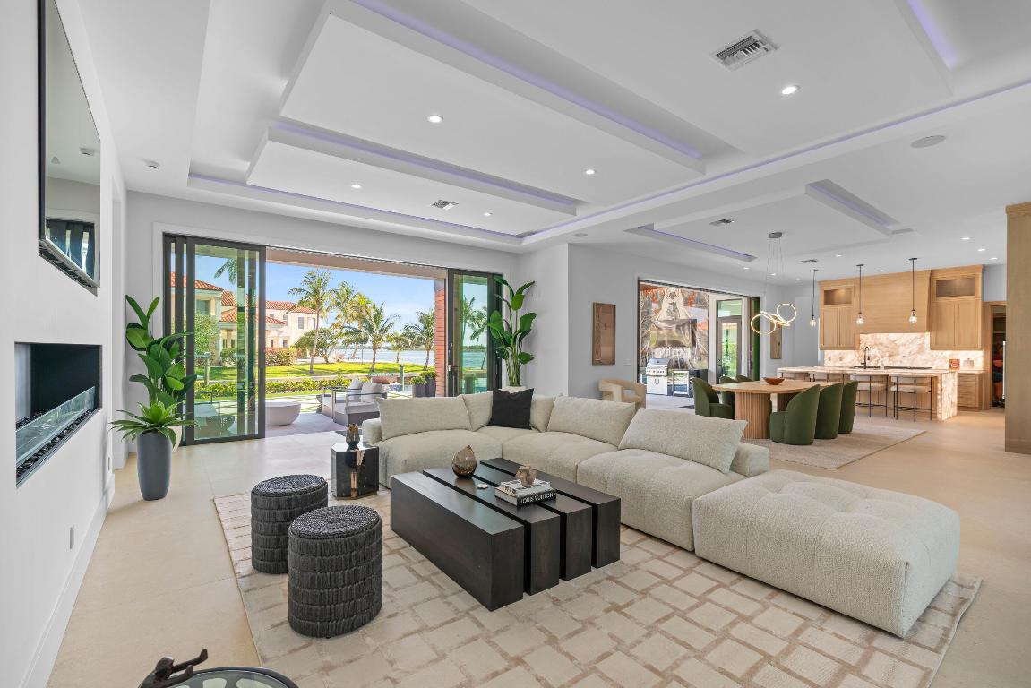 PALM BEACH LAKE WORTH ESTATES 2 - Residential
