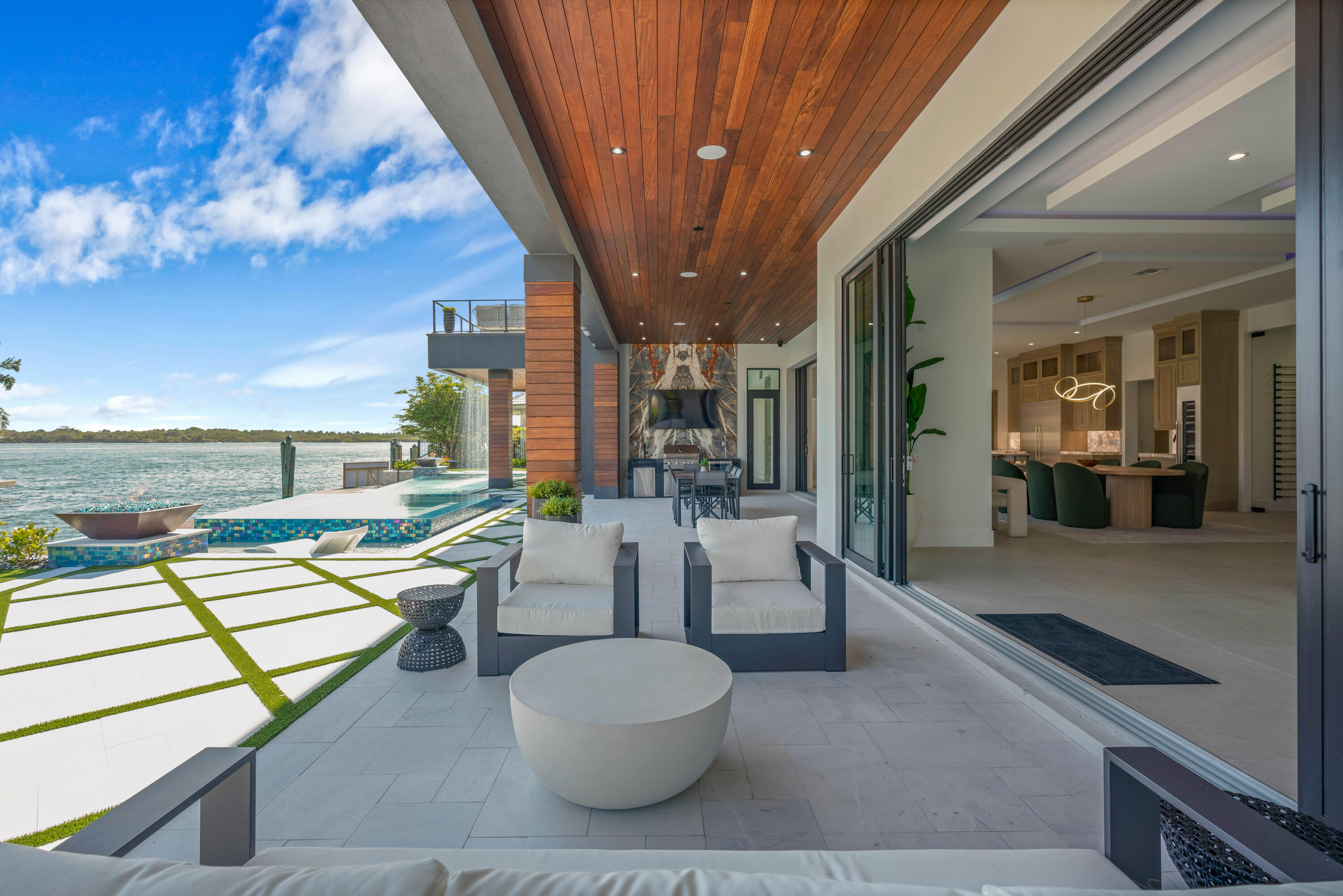 PALM BEACH LAKE WORTH ESTATES 2 - Residential