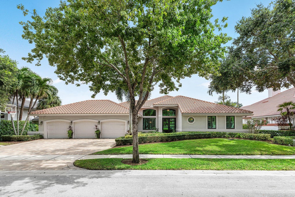 Photo of 5844 SAINT ANNES Way, Boca Raton, FL 33496 (MLS # B26086425)