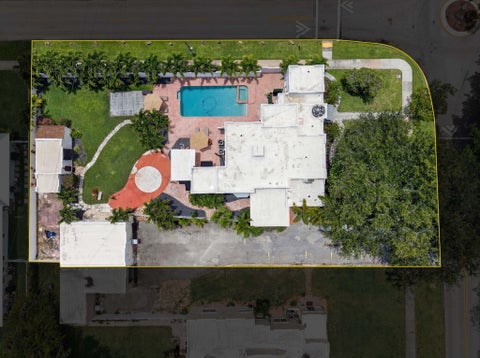 Tiny photo for 400 NE 5th Avenue, Pompano Beach, FL 33060 (MLS # B26035488)