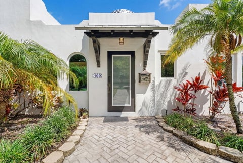 Tiny photo for 400 NE 5th Avenue, Pompano Beach, FL 33060 (MLS # B26035488)