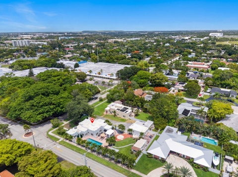 Tiny photo for 400 NE 5th Avenue, Pompano Beach, FL 33060 (MLS # B26035488)