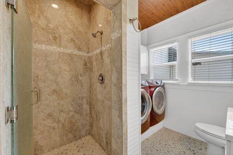 Tiny photo for 400 NE 5th Avenue, Pompano Beach, FL 33060 (MLS # B26035488)