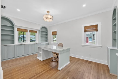 Tiny photo for 400 NE 5th Avenue, Pompano Beach, FL 33060 (MLS # B26035488)