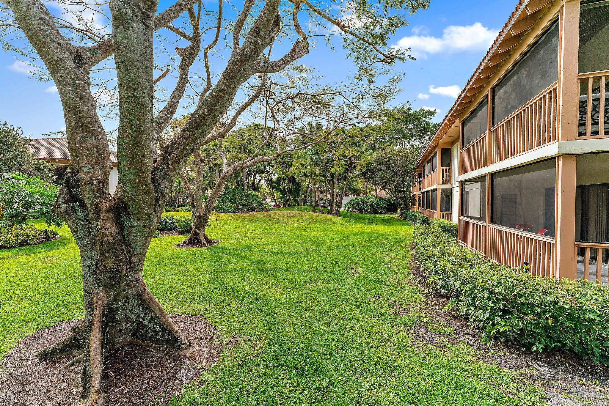 433 Brackenwood Lane N