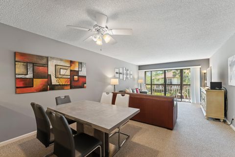 Property photo of 433 Brackenwood Lane N, Palm Beach Gardens, FL 33418