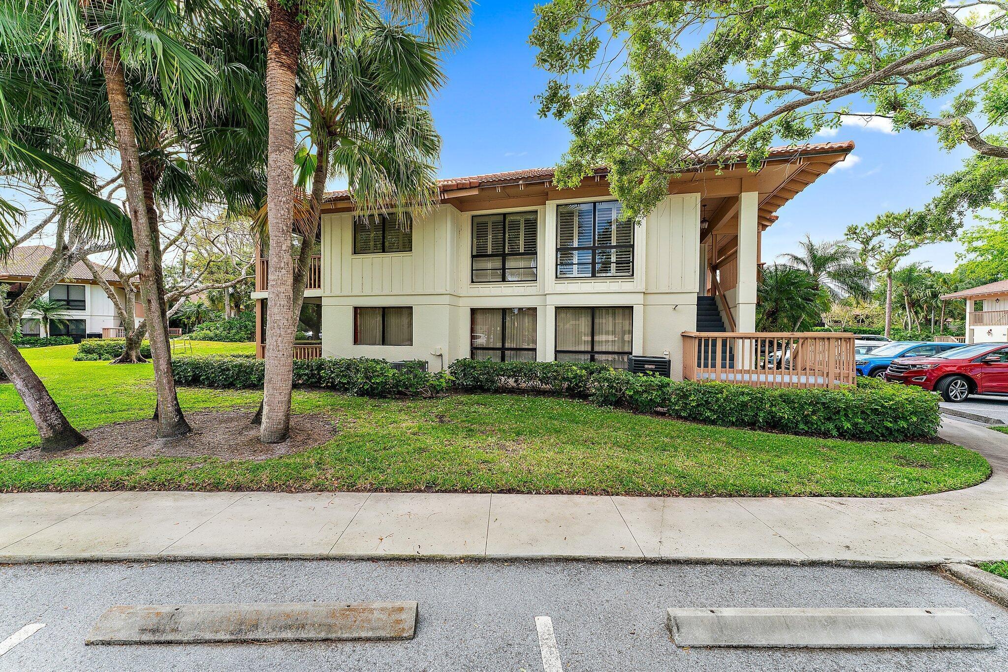 433 Brackenwood Lane N