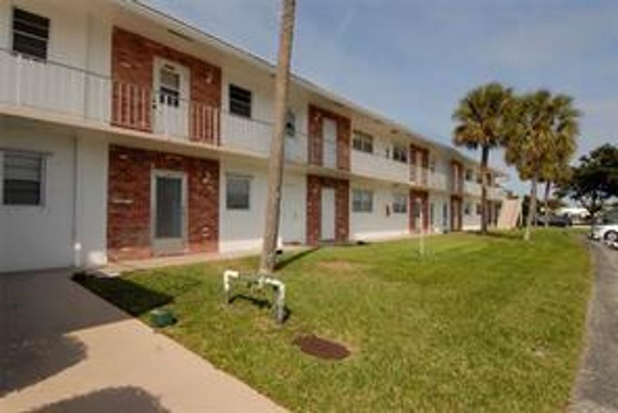 Wonderful first floor unit overlooking golf course and fountain. Updated unit with tile floors and hurricane impact windows and doors. Amenities include heated swimming pools, shuffle board, endless card games, BBQ stations, ping pong and so many activities!  Leisureville van is ready to take you shopping, casino trips and appointments. Terrific location very close proximity to shopping, restaurants, and entertainment venues.