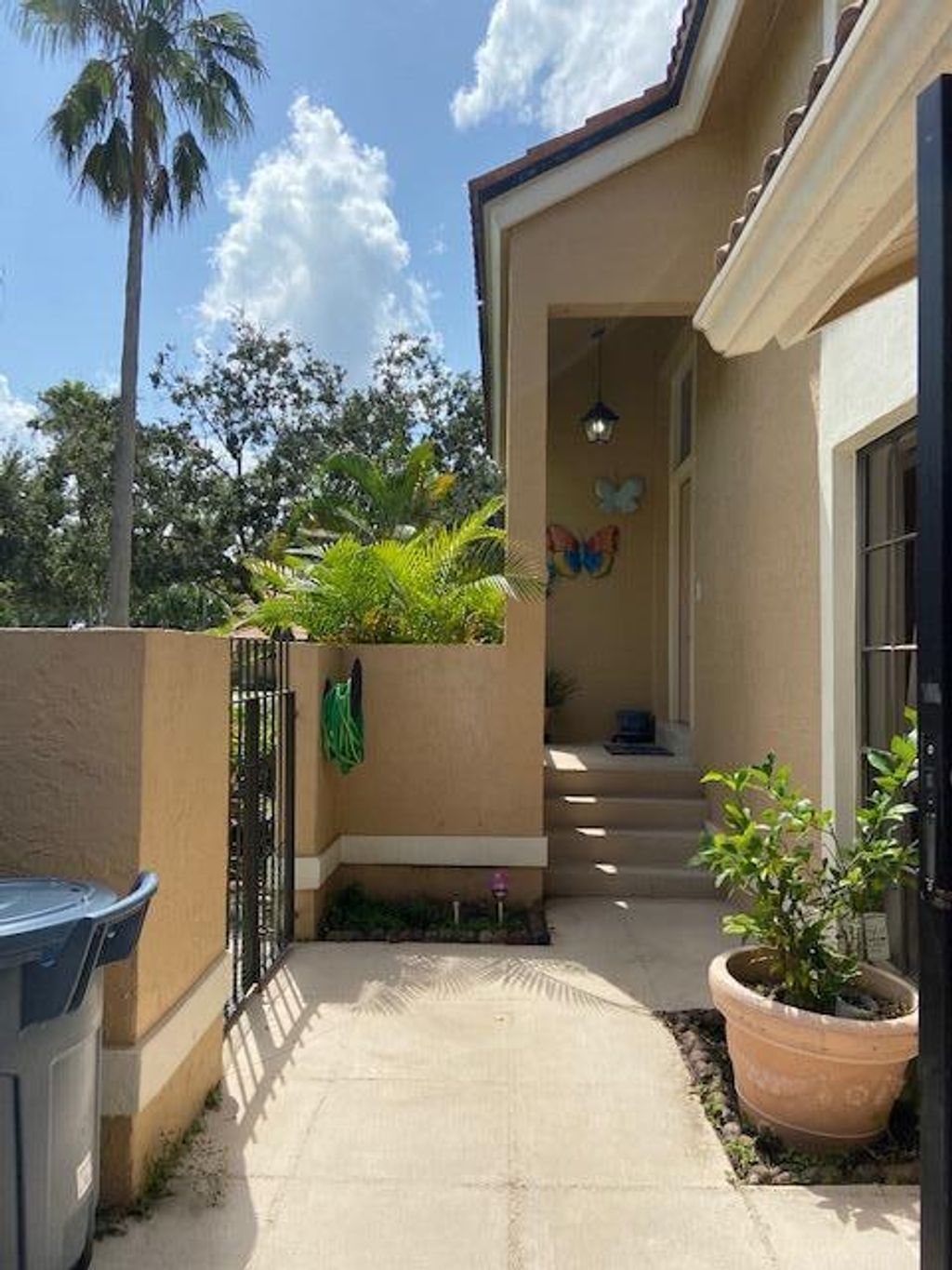 Photo of 364 Prestwick 4 Circle #4, Palm Beach Gardens, FL 33418 (MLS # R11099308)