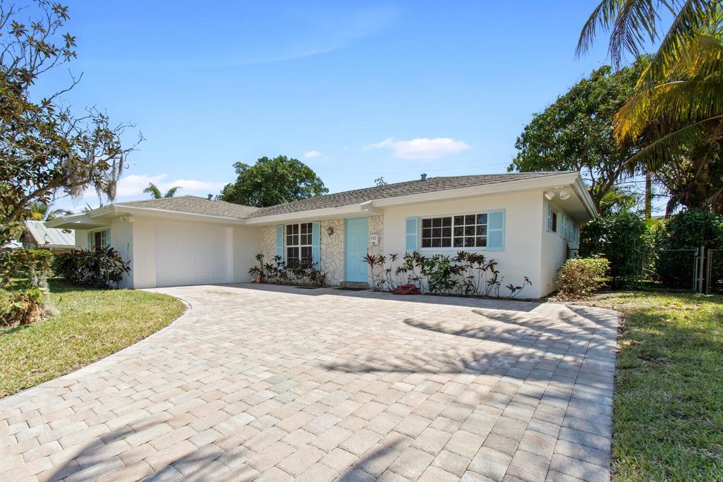 Photo of 742 Fairhaven Drive, North Palm Beach, FL 33408 (MLS # R10875921)