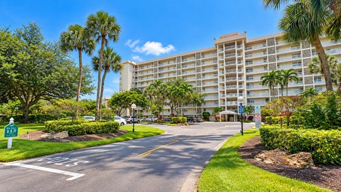 Tiny photo for 3510 OAKS Way #408, Pompano Beach, FL 33069 (MLS # B26079786)