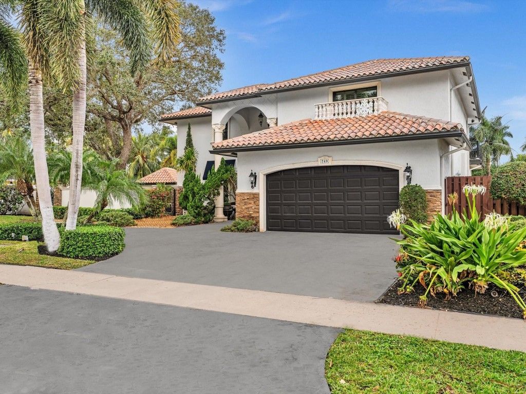 Photo of 749 SW 2nd Street, Boca Raton, FL 33486 (MLS # F10498854)