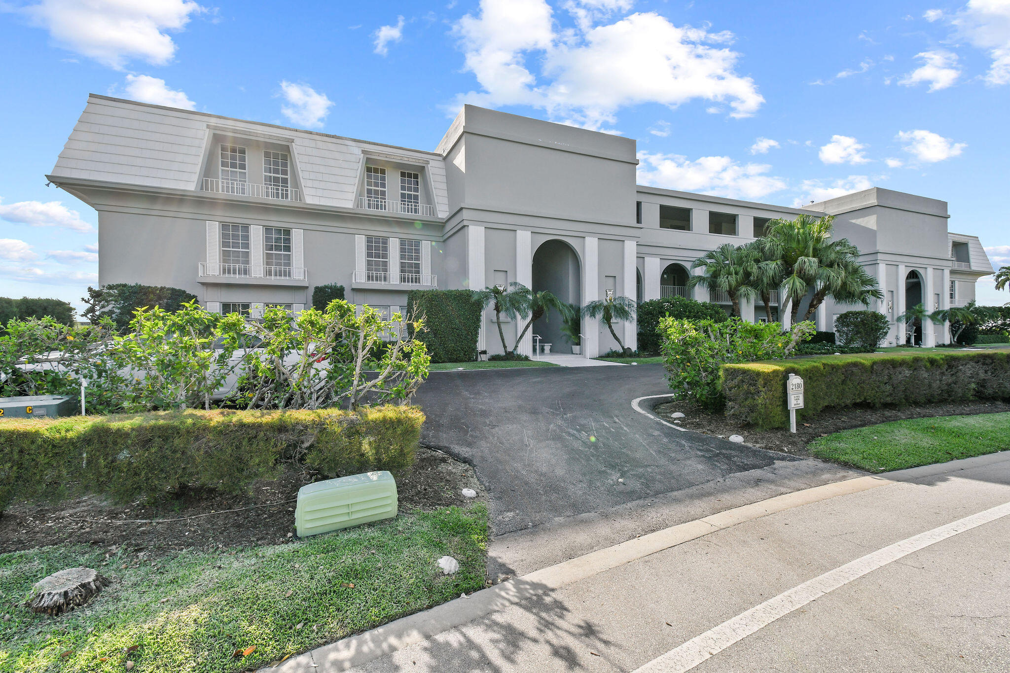 CHATEAU CHAUMONT IBIS ISLE CONDO - Residential