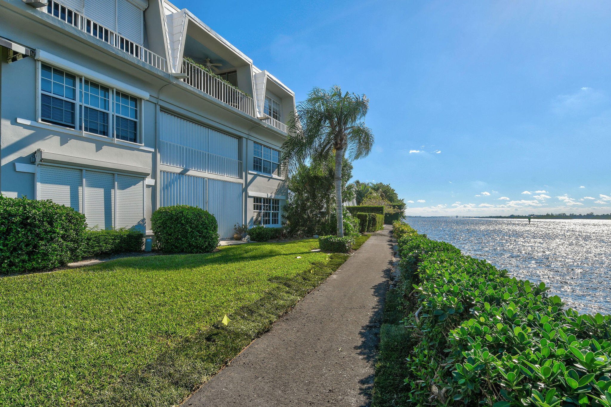 CHATEAU CHAUMONT IBIS ISLE CONDO - Residential