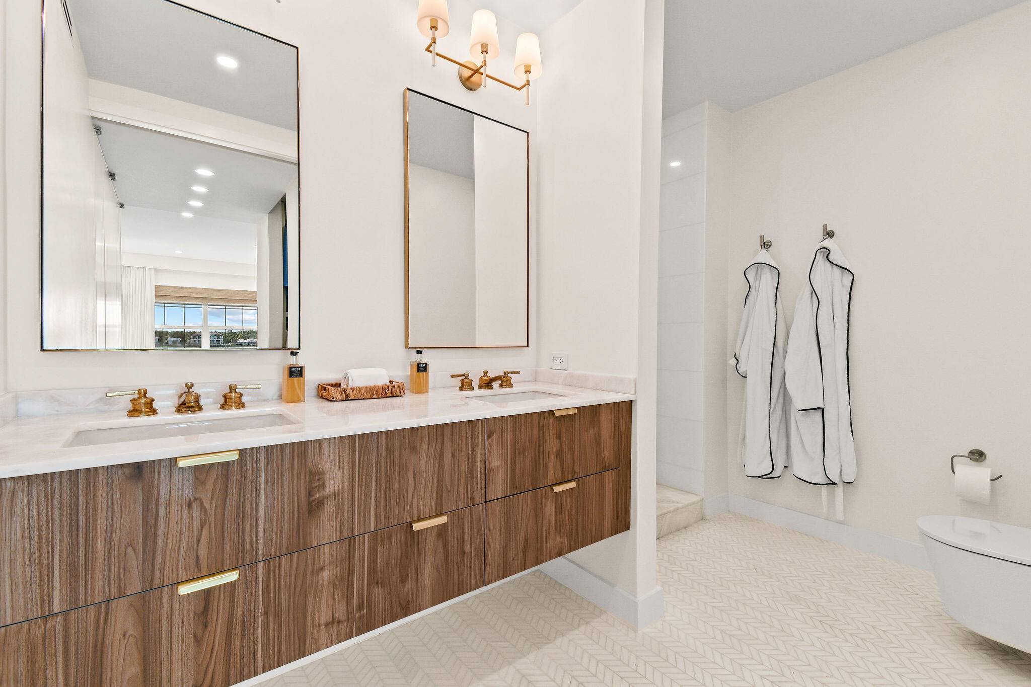 CHATEAU CHAUMONT IBIS ISLE CONDO - Residential