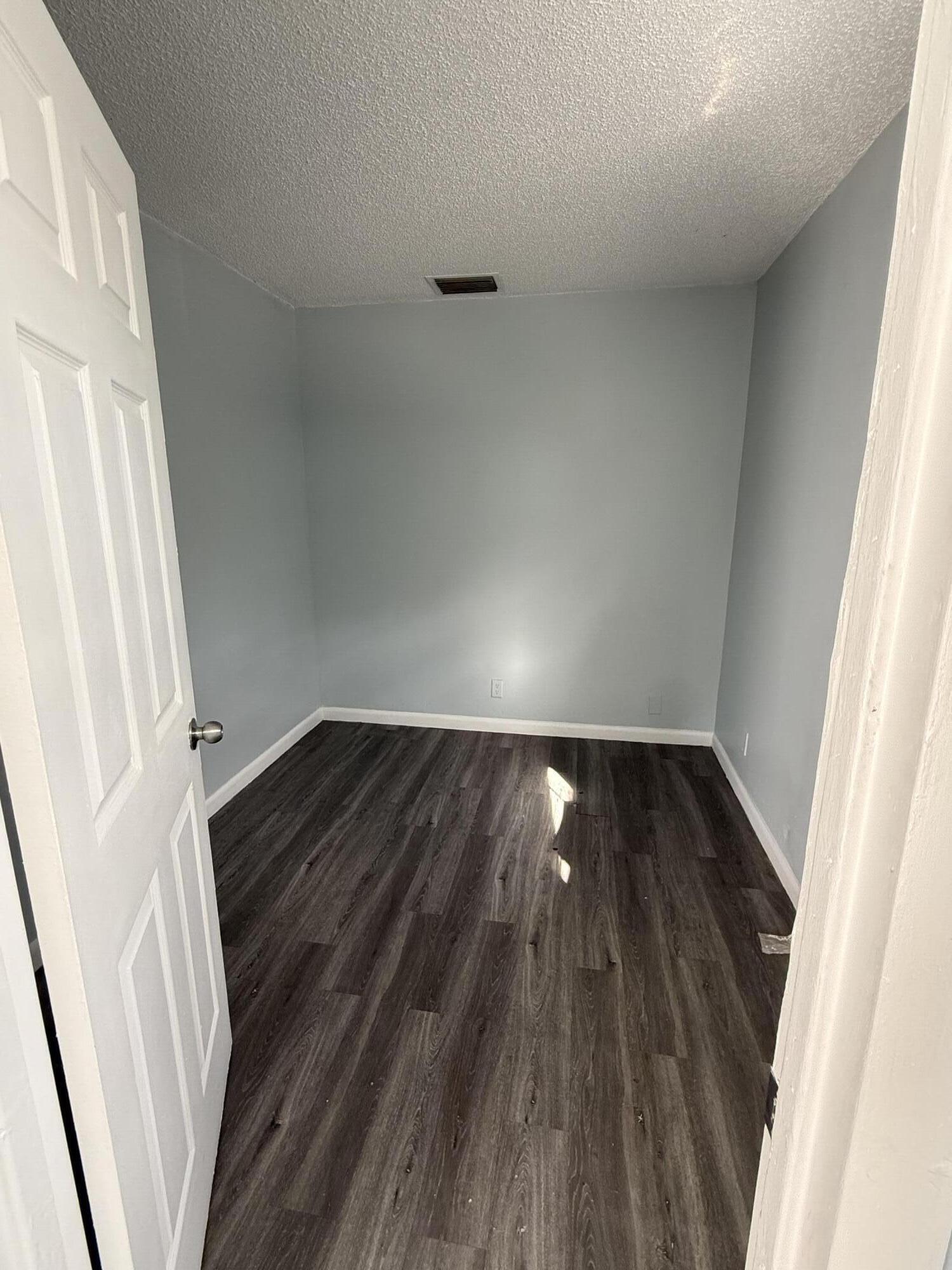 SOUTHEND APTS CONDO - Residential Lease