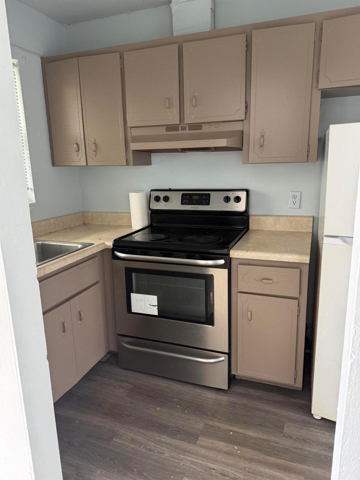 SOUTHEND APTS CONDO - Residential Lease