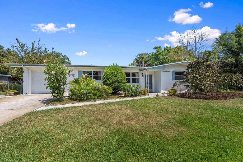 Photo of 2718 Placid Avenue, Fort Pierce, FL 34982 (MLS # R11085609)