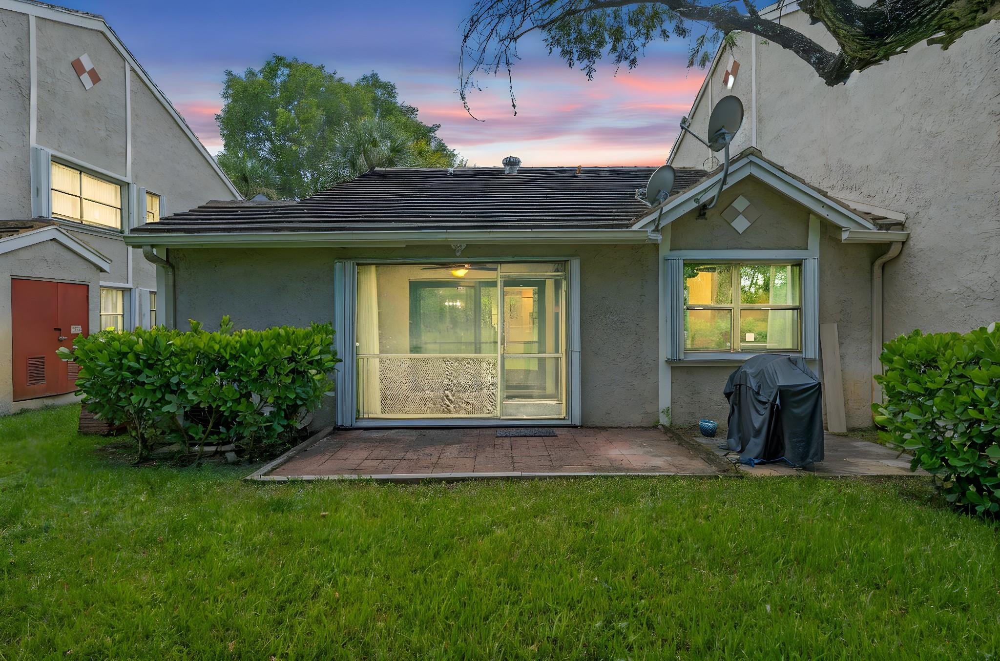 9601 Riverside Dr A6