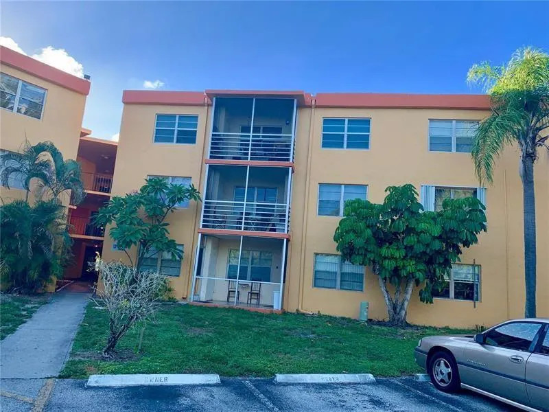 4304 NW 9th Ave Unit 1B-2  