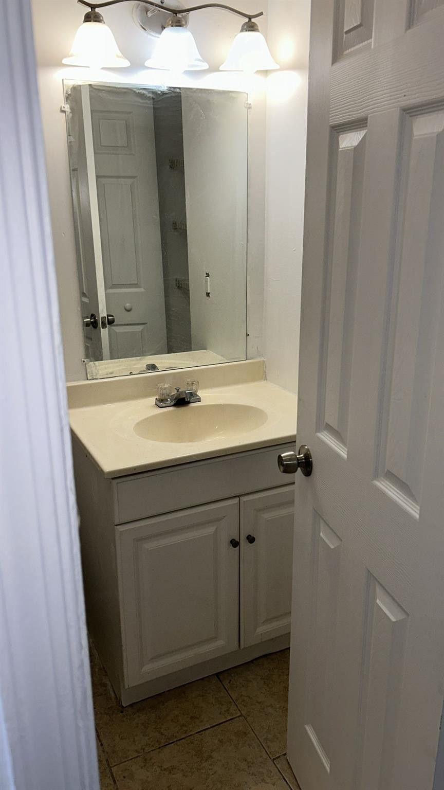 CROSS CREEK CONDO - Residential Lease