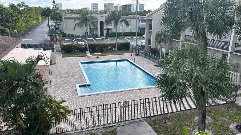 Photo of 1500 N Congress Avenue #A307, West Palm Beach, FL 33401 (MLS # B26034070)