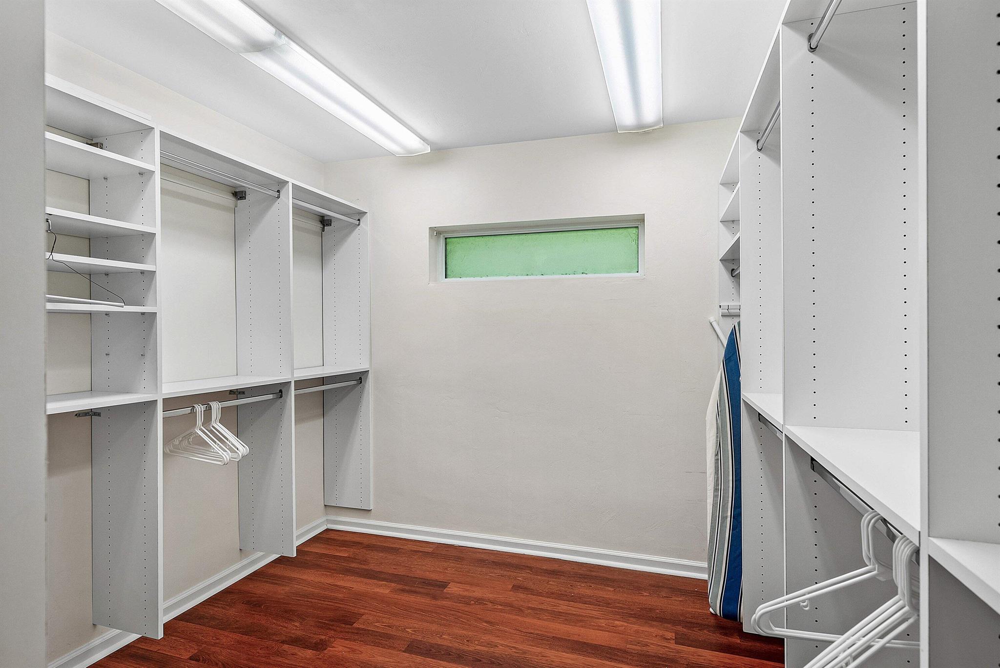 ROYAL PALM YACHT & COUNTR - Residential Lease