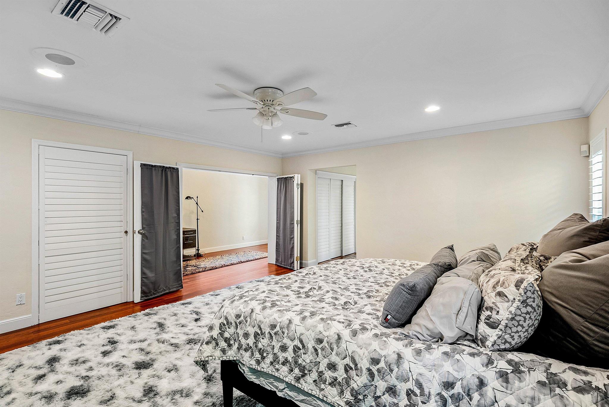 ROYAL PALM YACHT & COUNTR - Residential Lease